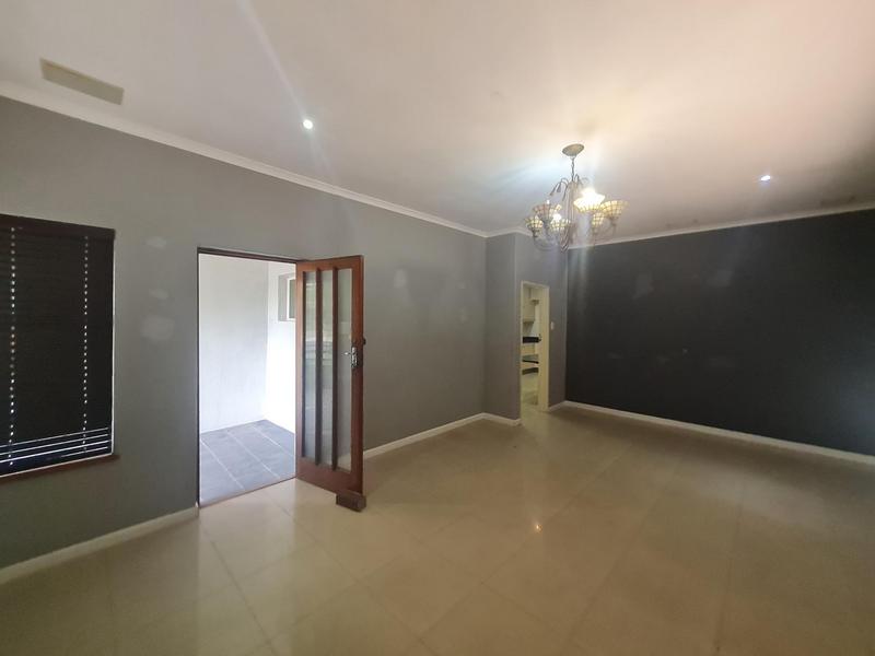 To Let 3 Bedroom Property for Rent in Strand Western Cape